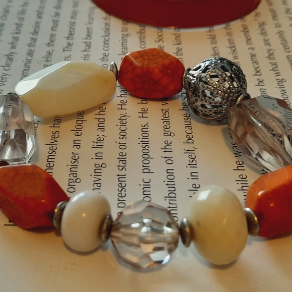 Set Of 2 Bracelets One Bangel One Stretchy - Picture 7 of 8